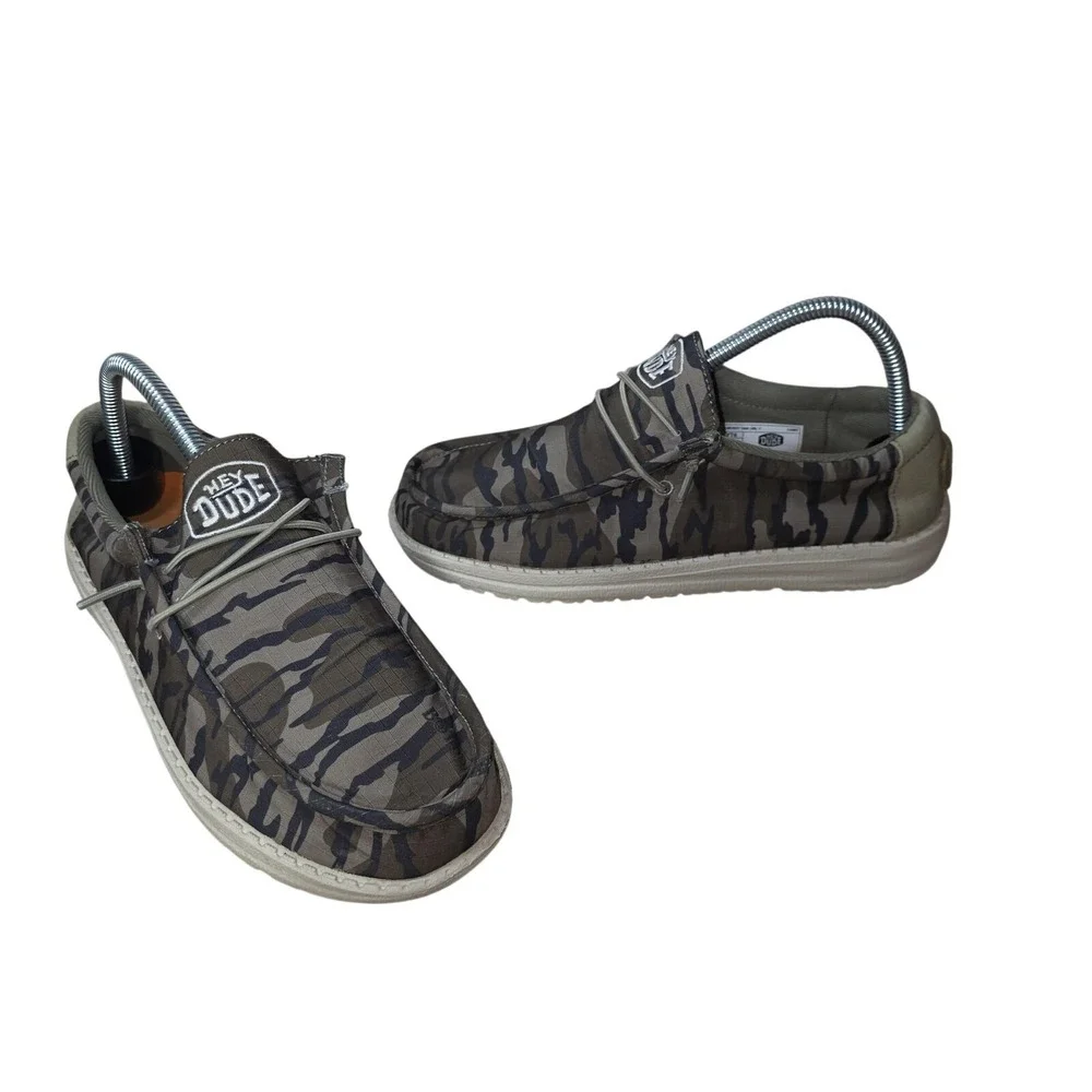 Hey Dude Wally Mossy Oak Shoes Kids Size 6 Brown Camo Canvas Slip On Comfort